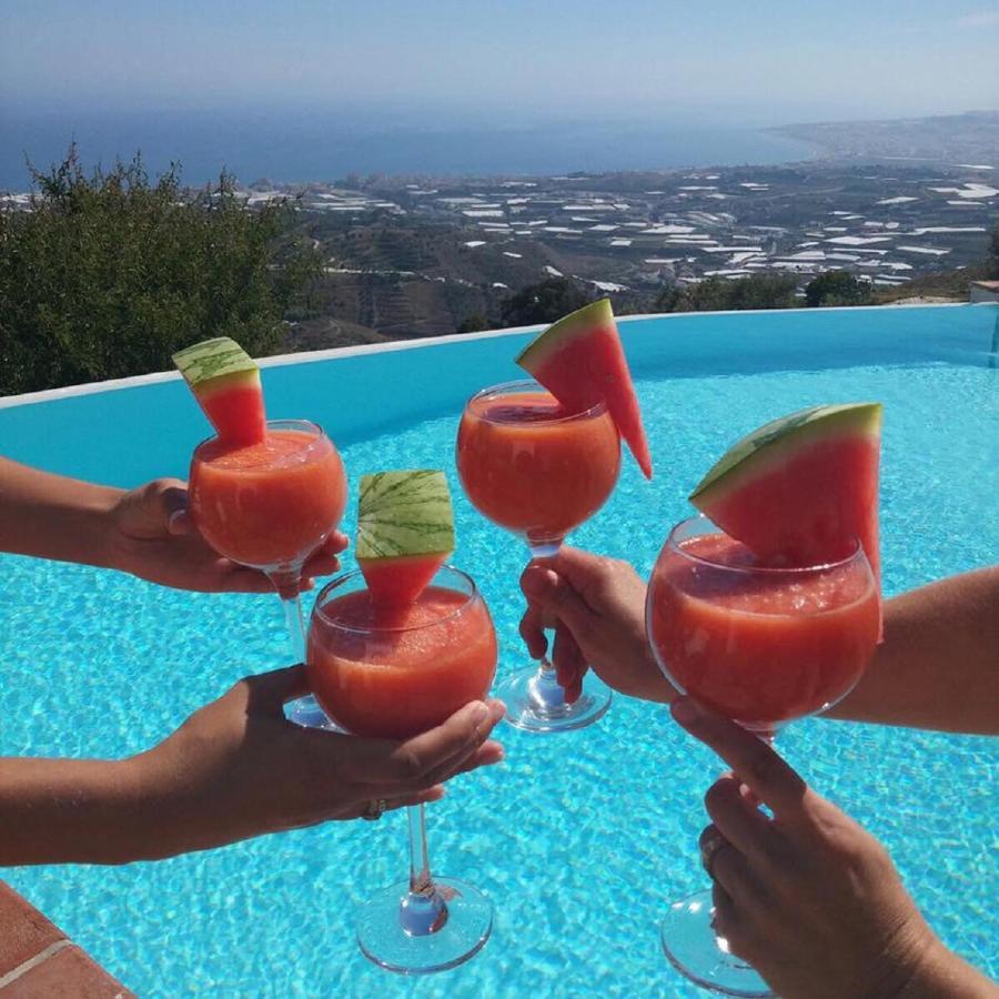 Villa Perla Blanca Sayalonga Екстериор снимка
