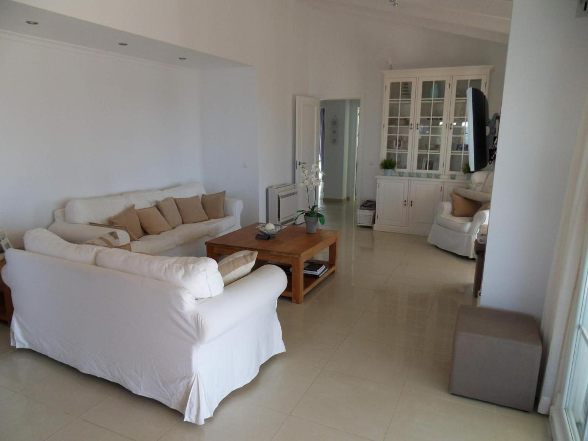 Villa Perla Blanca Sayalonga Екстериор снимка