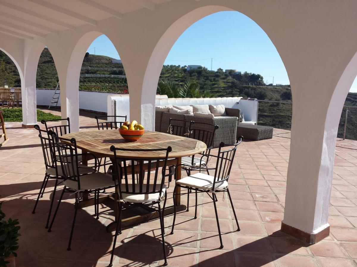Villa Perla Blanca Sayalonga Екстериор снимка