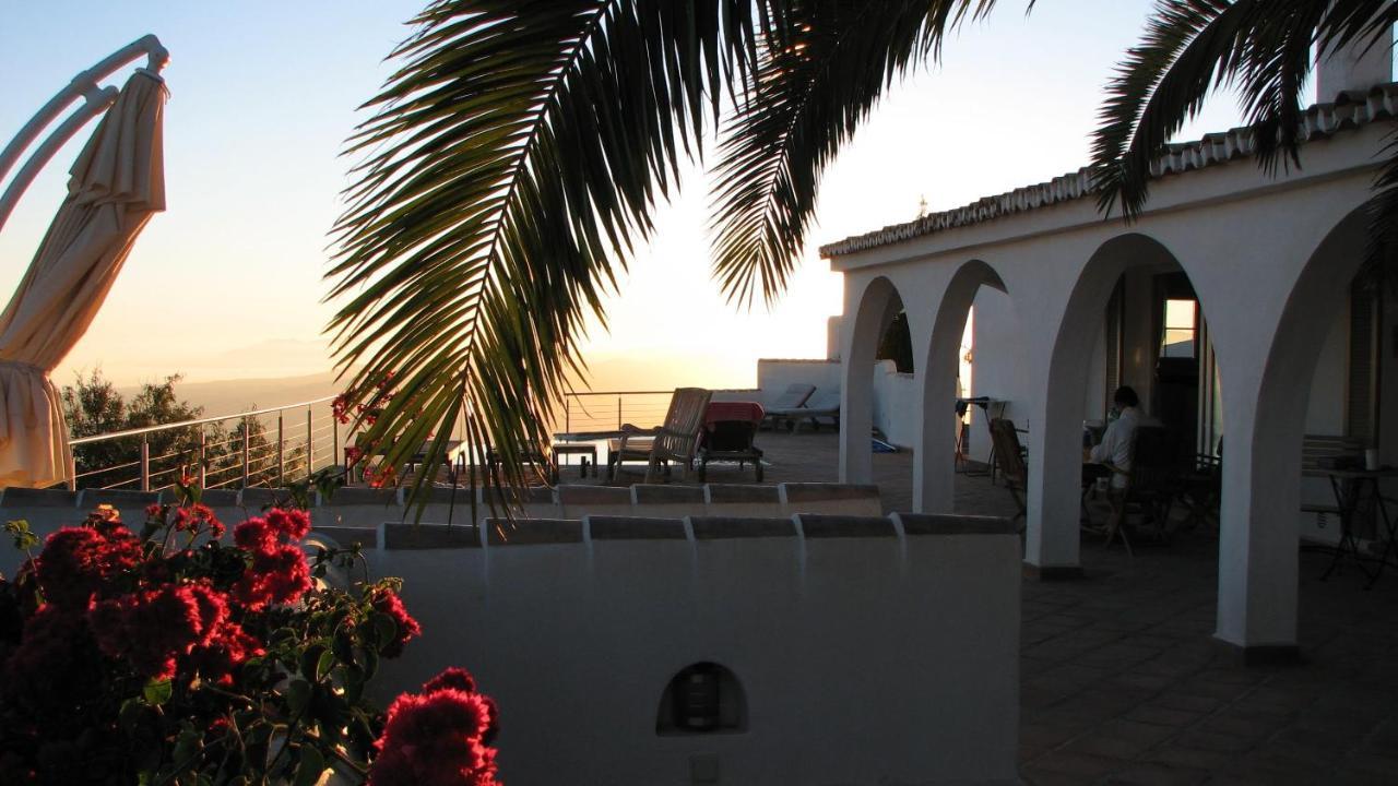 Villa Perla Blanca Sayalonga Екстериор снимка