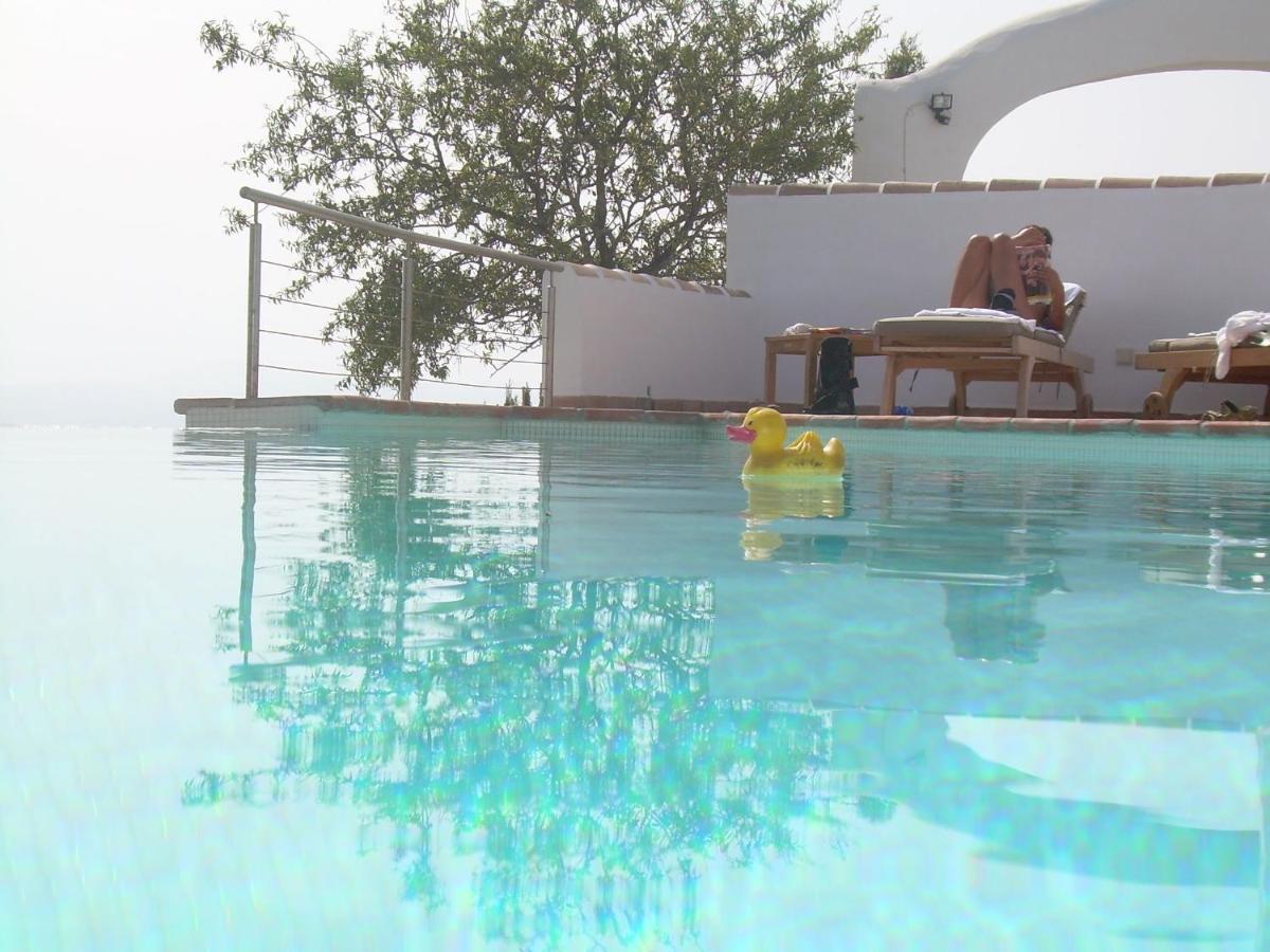 Villa Perla Blanca Sayalonga Екстериор снимка